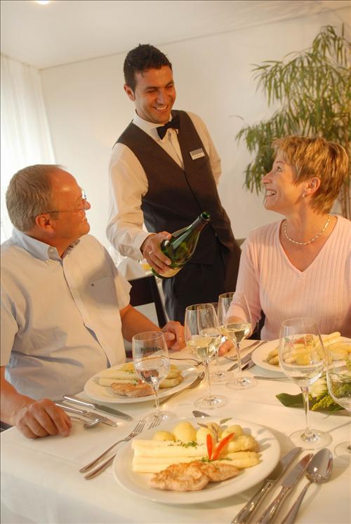 Landhotel Allgaeuer Hof Wolfegg Restaurace fotografie